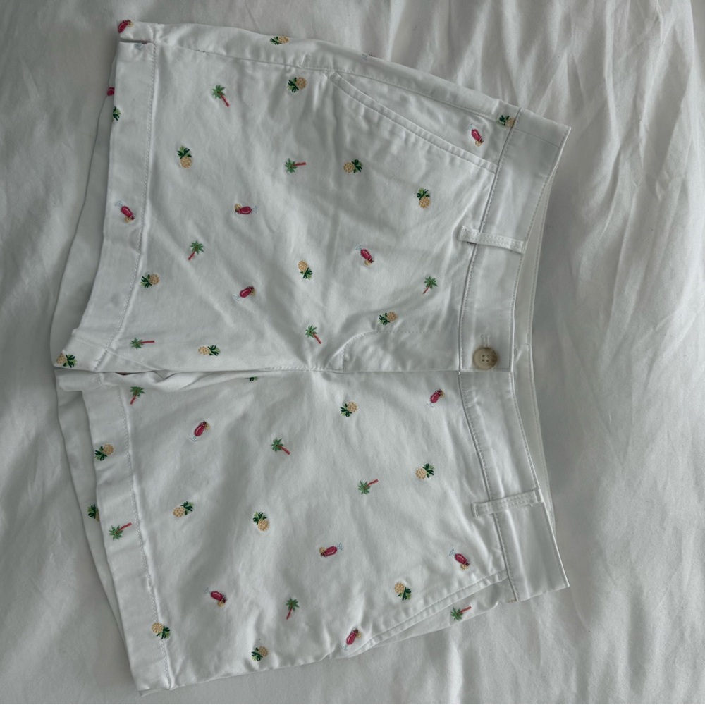 Tommy Bahama Boracay® Tropical Toss Embroidered 5-Inch Shorts.  Size 6 - Picture 3 of 9
